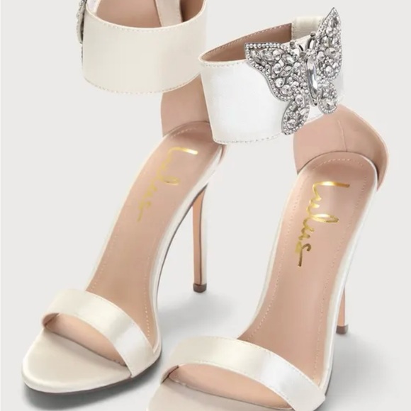 NWT IN BOX White Satin Rhinestone Butterfly Ankle Strap Heels - Picture 3 of 4